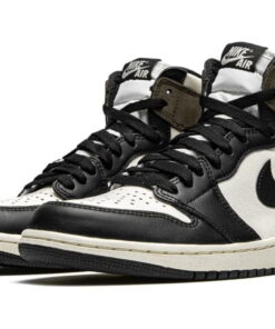 Jordan 1 Retro High Dark Mocha