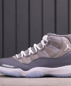 Alternative view of Jordan 11 Retro Cool Grey 2021