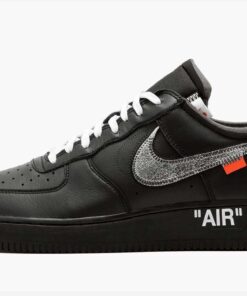 Alternative view of Air Force 1 Low 07 Off White MoMA