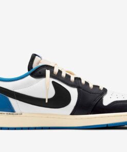 Alternative view of Jordan 1 Low Travis Scott x Fragment