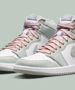 Jordan 1 Retro High OG Seafoam - W