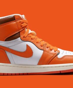 Alternative view of Jordan 1 Retro High OG Starfish - W