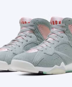Jordan 7 Retro Neutral Grey