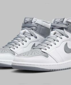 Jordan 1 Retro High OG Stealth 555088-037