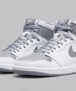 Jordan 1 Retro High OG Stealth 555088-037