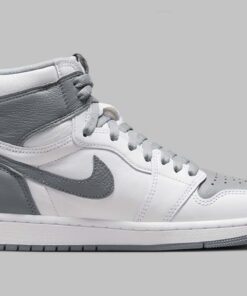 Jordan 1 Retro High OG Stealth 555088-037