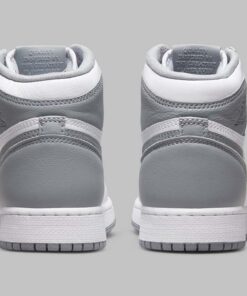 Jordan 1 Retro High OG Stealth 555088-037