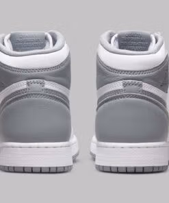 Jordan 1 Retro High OG Stealth 555088-037