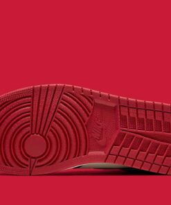 Jordan 1 Retro High Bred Toe 555088-610