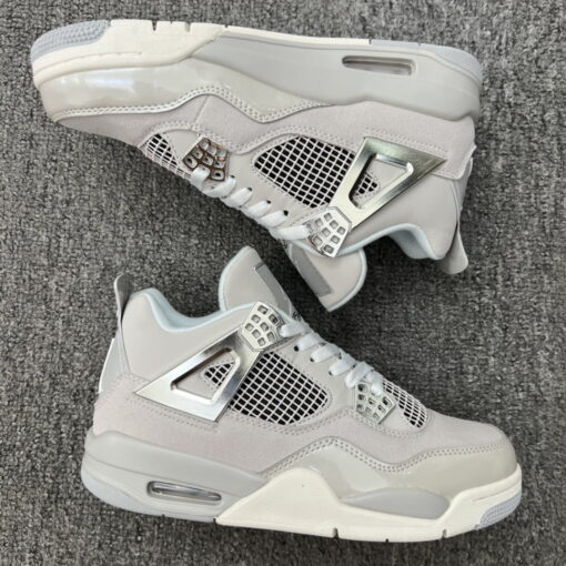 Jordan 4 Retro Frozen Moments AQ9129-001