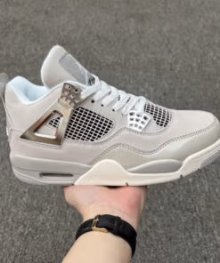 Jordan 4 Retro Frozen Moments AQ9129-001