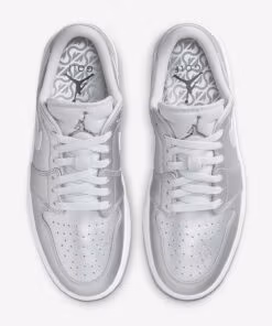 Jordan 1 Low Golf Gift Giving Pack FD6848-001