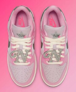 Nike Dunk Low LX Barbie FN8927-621