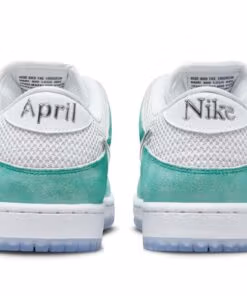 Nike SB Dunk Low April Skateboards FD2562-400