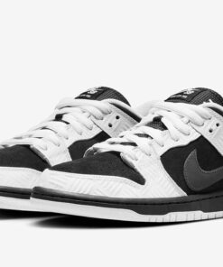 Nike SB Dunk Low TIGHTBOOTH FD2629-100