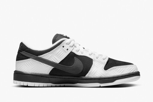 Nike SB Dunk Low TIGHTBOOTH FD2629-100