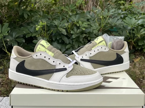 Jordan 1 Retro Low Golf Travis Scott Neutral Olive photo review