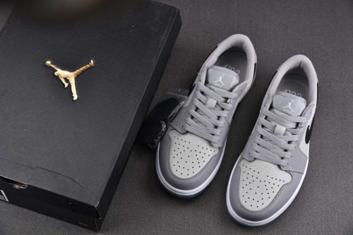 Jordan 1 Retro Low Golf Wolf Grey photo review