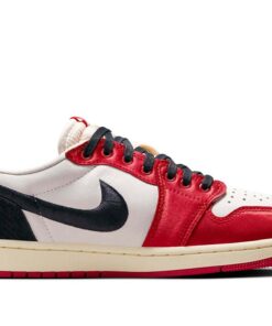 Jordan 1 Low OG Trophy Room Away FN0432-100