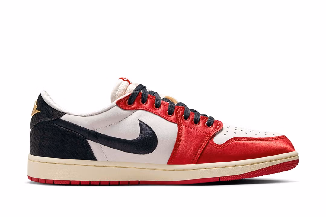 Jordan 1 Low OG Trophy Room Away FN0432-100