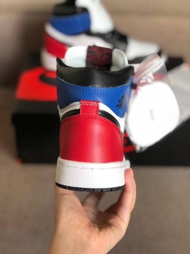 Jordan 1 Retro Top 3 photo review