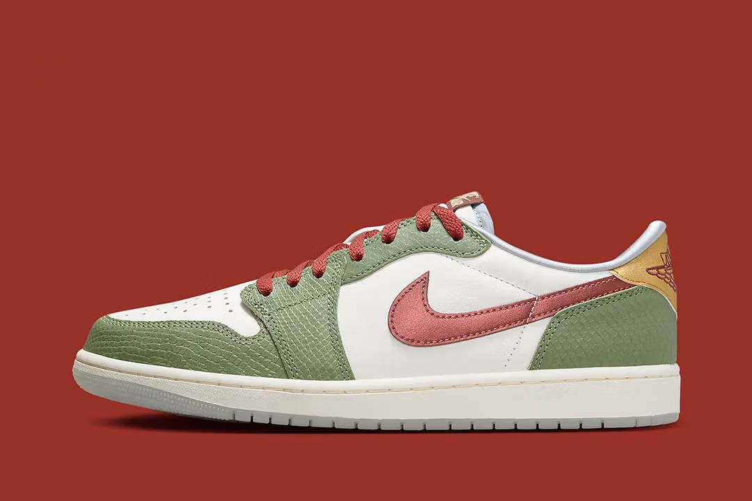 Jordan 1 Retro Low OG Year of the Dragon - Image 3