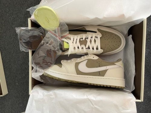 Jordan 1 Retro Low Golf Travis Scott Neutral Olive photo review