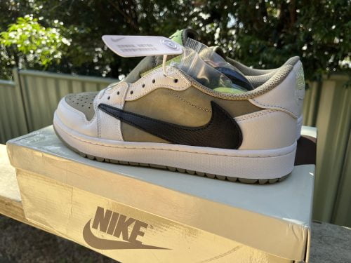 Jordan 1 Retro Low Golf Travis Scott Neutral Olive photo review