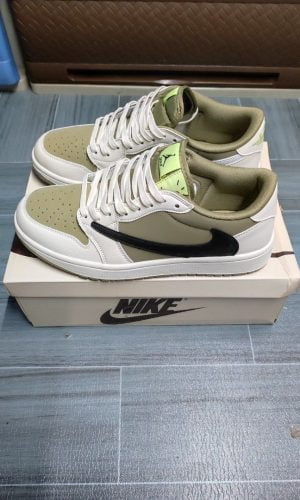 Jordan 1 Retro Low Golf Travis Scott Neutral Olive photo review