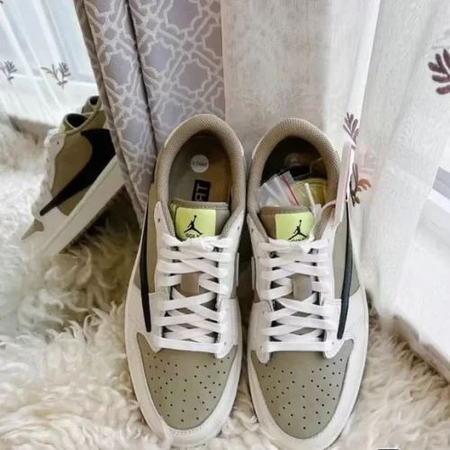 Jordan 1 Retro Low Golf Travis Scott Neutral Olive photo review