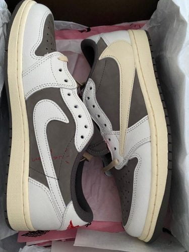 Jordan 1 Low x Travis Scott Sail and Ridgerock Reverse Mocha photo review