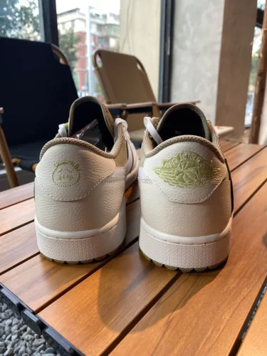 Jordan 1 Retro Low Golf Travis Scott Neutral Olive photo review