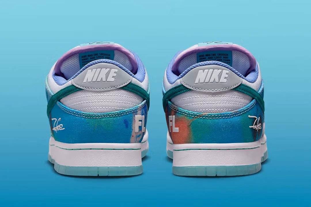 SB Dunk Low x Futura Laboratories - Image 3