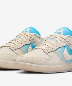 Dunk Low SE LA HQ3621-133