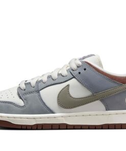 SB Dunk Low Yuto Horigome FQ1180-001