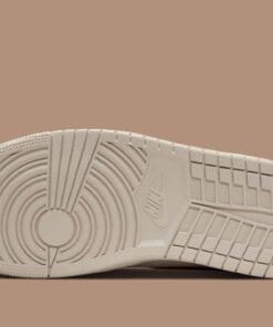 Jordan 1 Low SE Cozy Girl - W HV4268-120