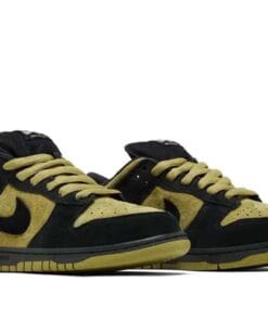 SB Dunk Low Supreme 94 Camper Green HQ8487-300