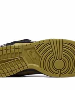 SB Dunk Low Supreme 94 Camper Green HQ8487-300