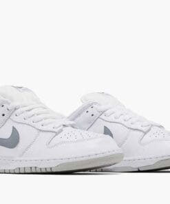 SB Dunk Low Supreme 94 White Metallic Silver HQ8487-100