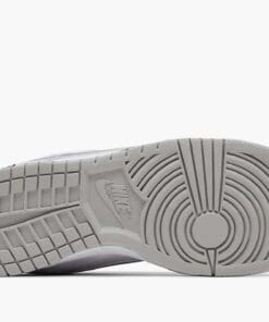 SB Dunk Low Supreme 94 White Metallic Silver HQ8487-100