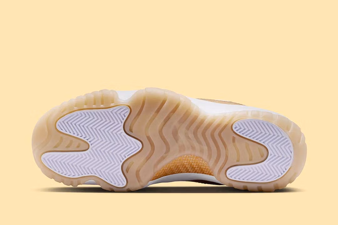 Jordan 11 Retro Low Mother's Day AH7860-102