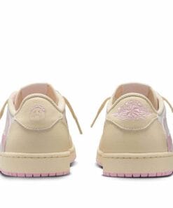 Jordan 1 Low x Travis Scott Muslin and Shy Pink IQ7604-100