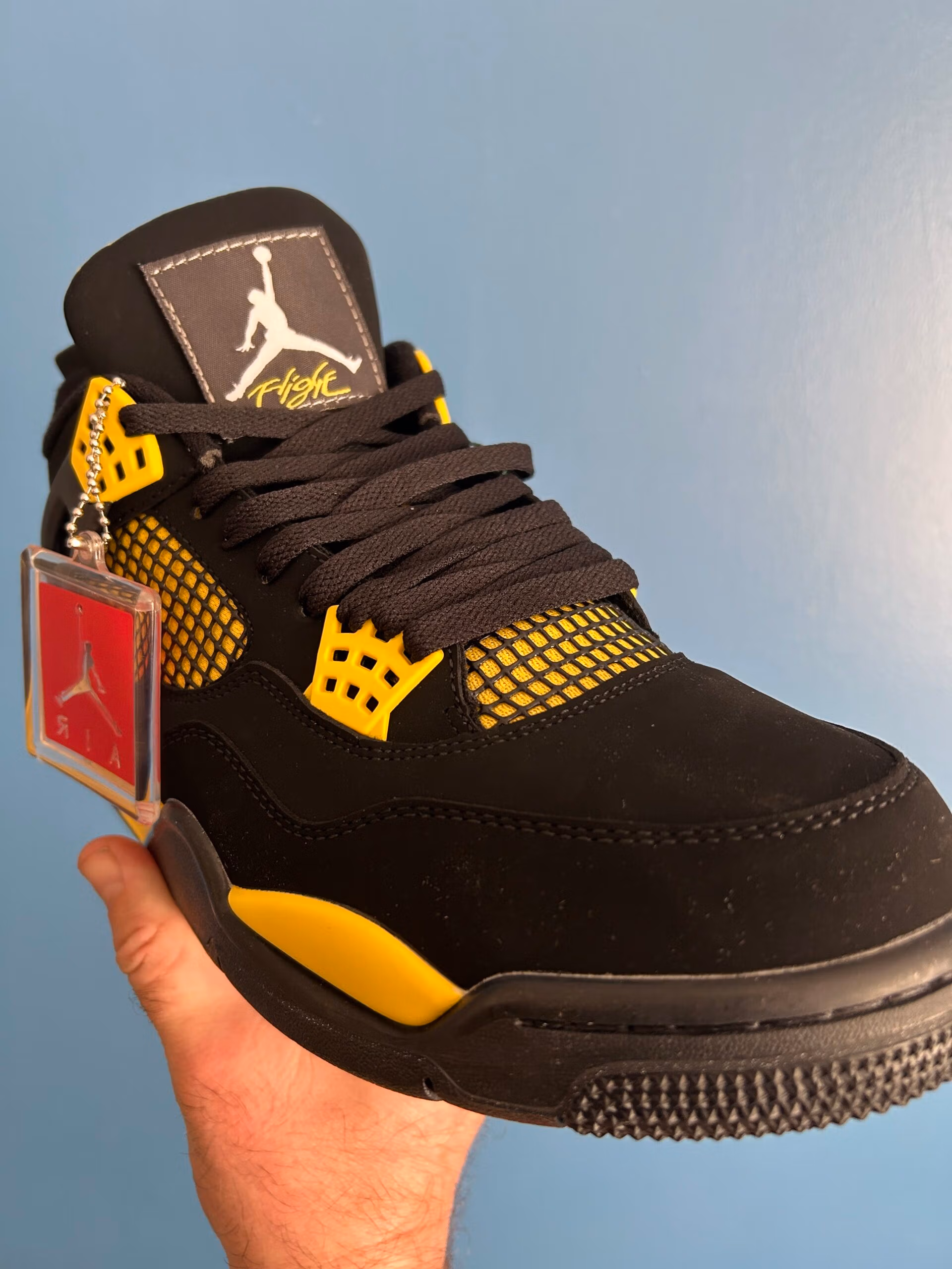 Jordan 4 Retro Thunder 2023 photo review